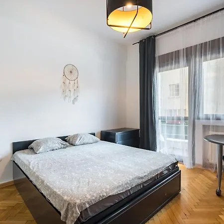 Sleek Comfort - A Blend Of Style And Convenience Bucharest Exterior photo