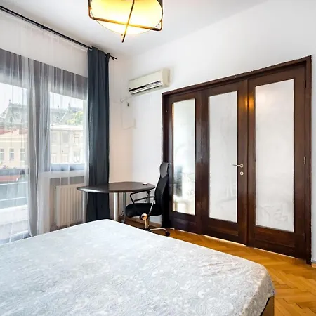 Sleek Comfort - A Blend Of Style And Convenience Bucharest Exterior photo